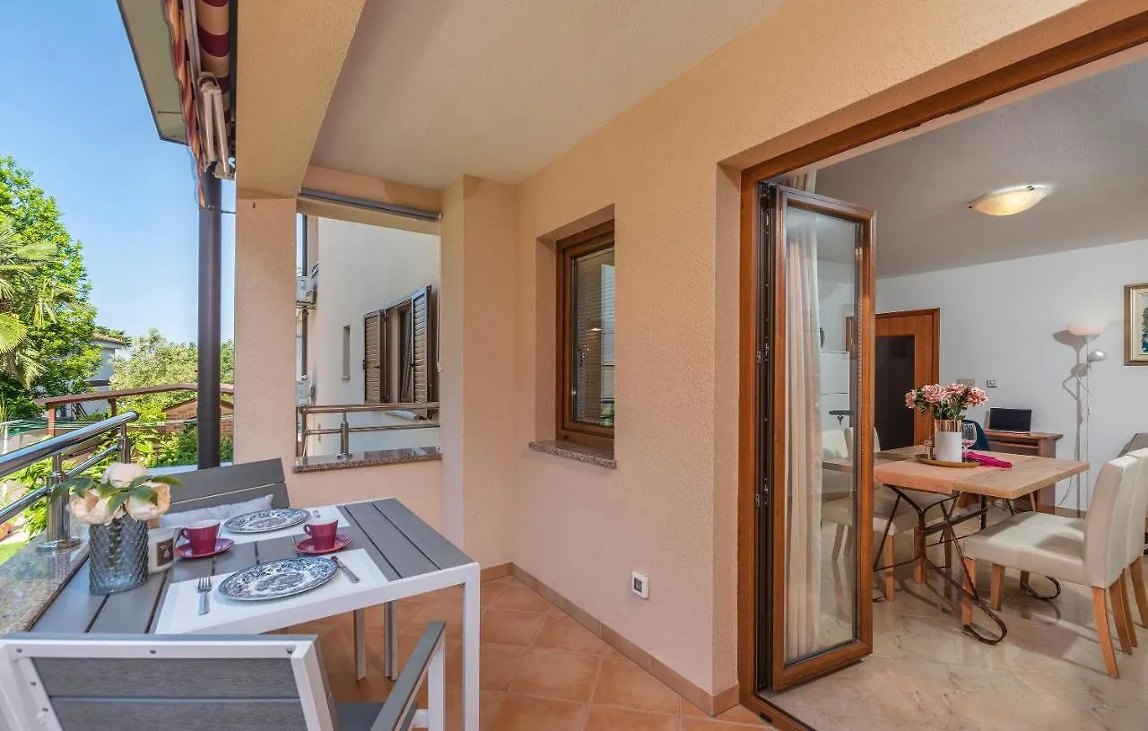 פורץ Apartments Villa Ana קרואטיה