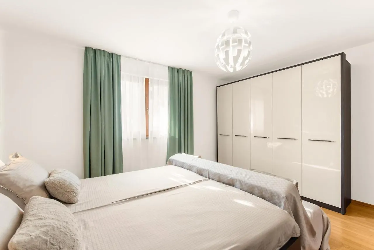 פורץ Apartments Villa Ana 0*,